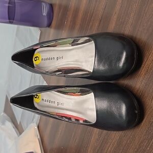 Madden Girl Size 9 Black Faux Leather Pumps